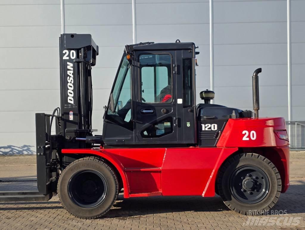 Doosan D90/120 S-7 디젤 지게차