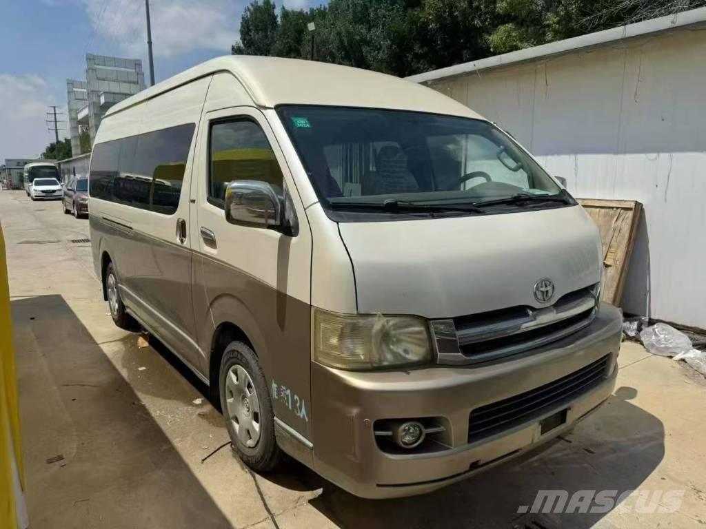 Toyota Hiace 미니 버스