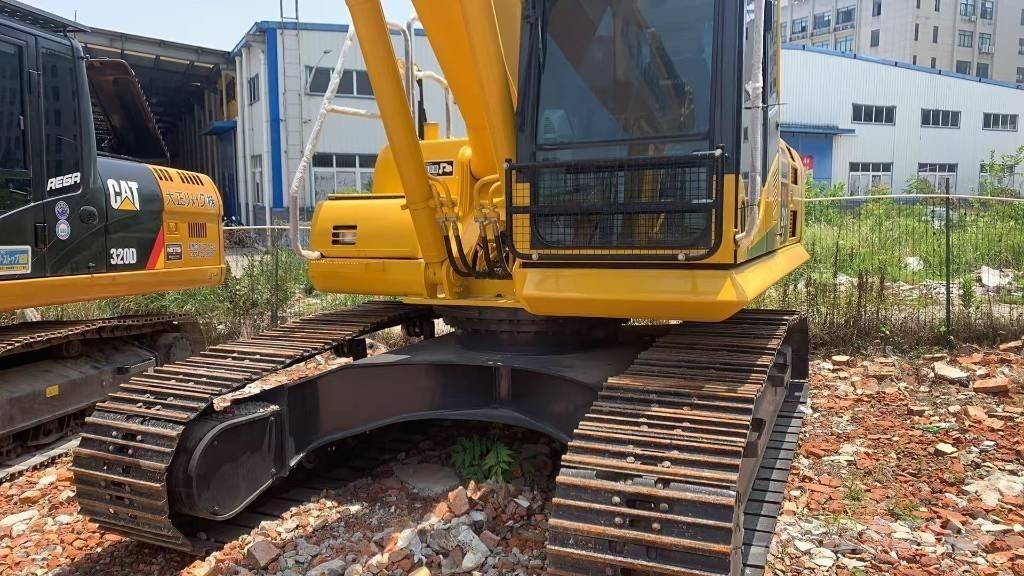 Komatsu PC 210 LC 대형 굴삭기 29톤 이상
