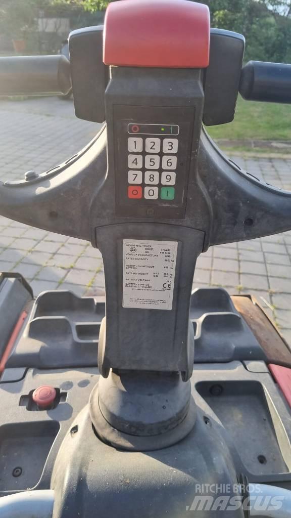 Toyota BT LPE200 로우 리프터(승강대 포함)