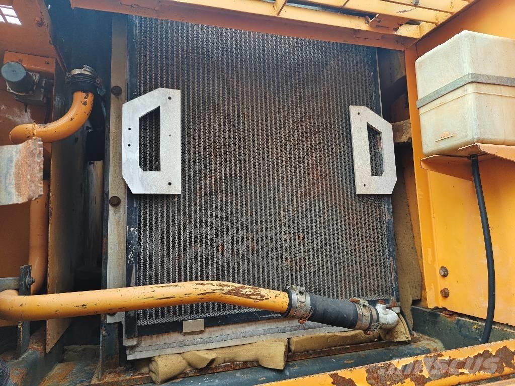 Hyundai R305LC-7 대형 굴삭기 29톤 이상