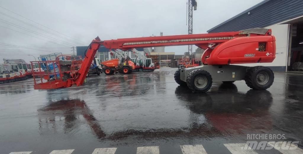 JLG 660 SJ 견인식 전동이동 리프트
