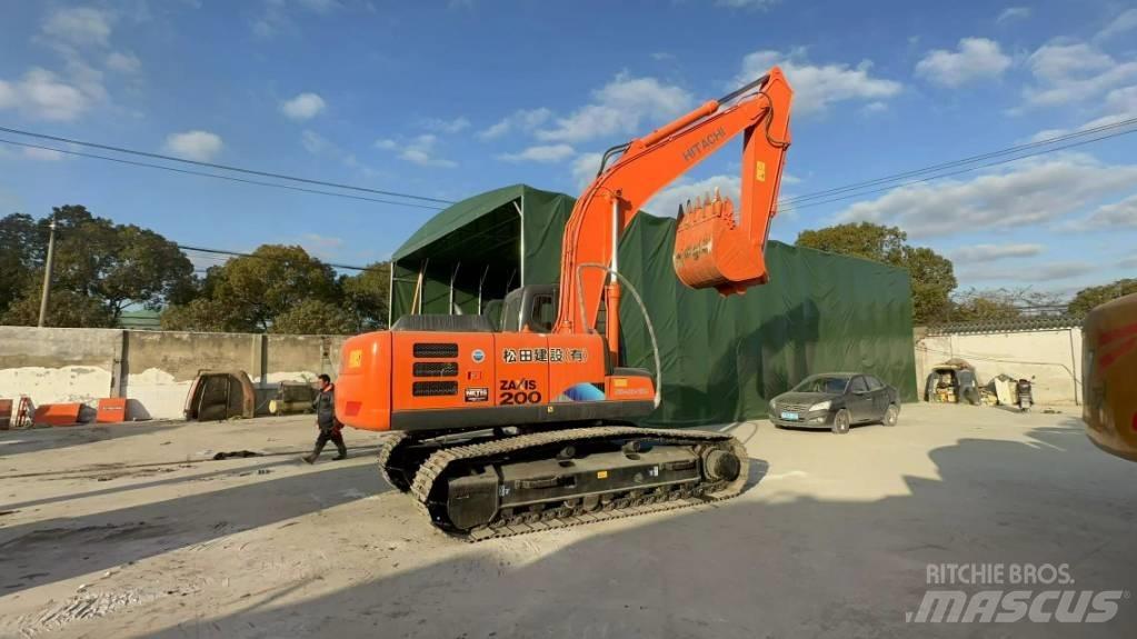 Hitachi ZX 200 대형 굴삭기 29톤 이상