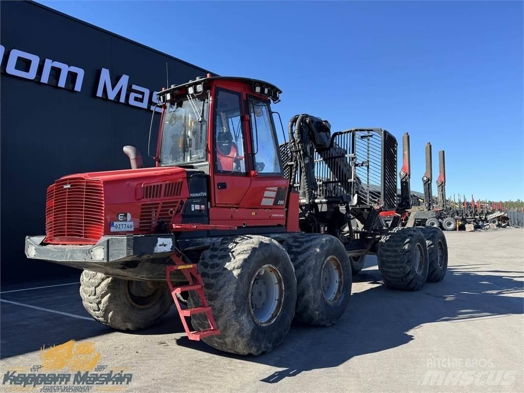 Komatsu 895 원목 포워더