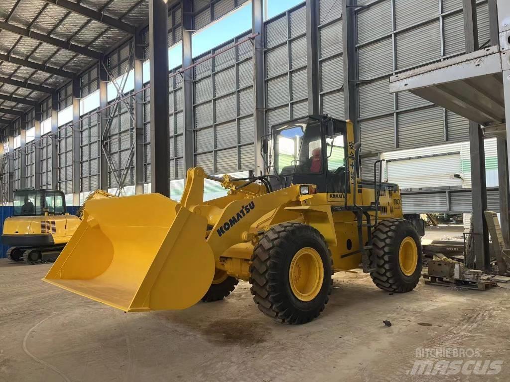 Komatsu WA 320-3  휠로우더