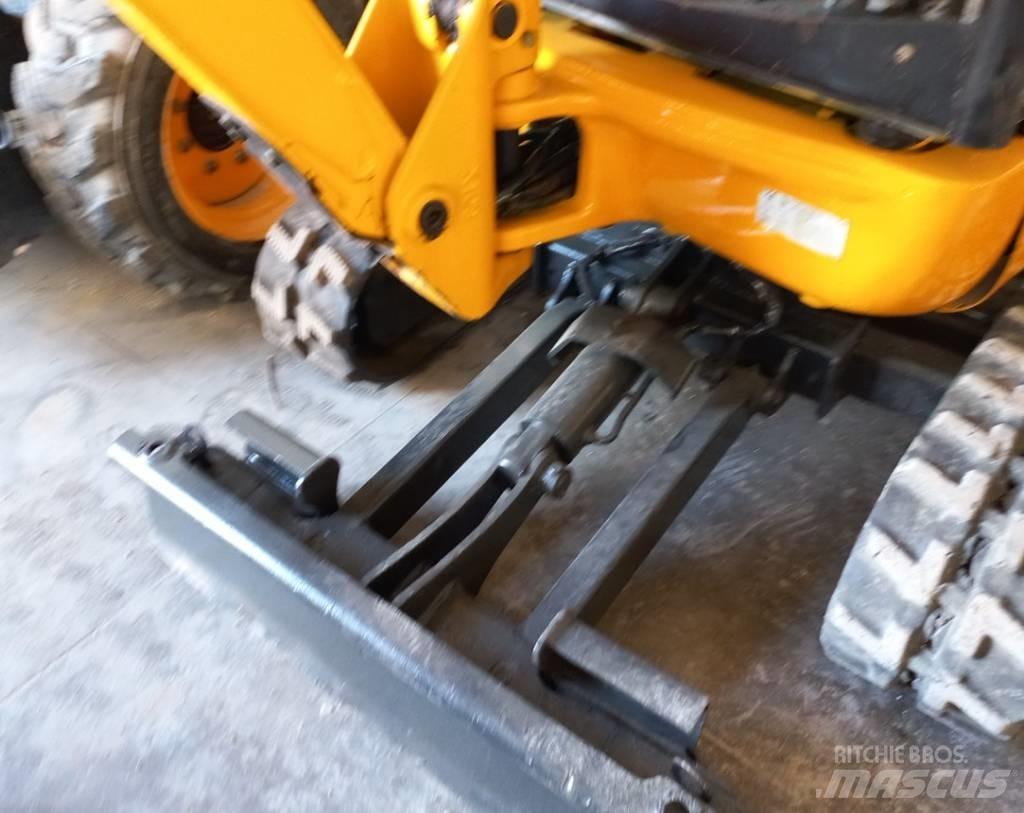 JCB 8018 CTS 소형 굴삭기 7톤 미만