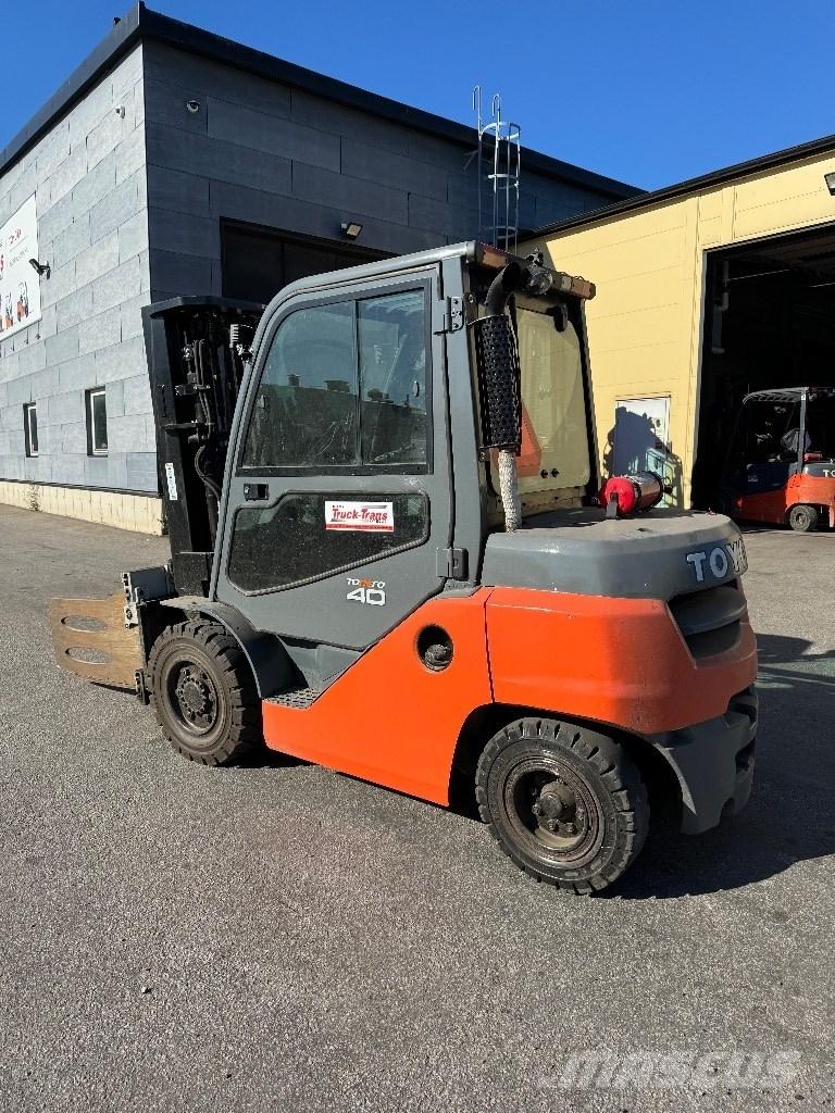 Toyota 40-8FD35N 디젤 지게차