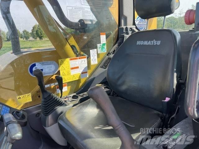 Maeda LC 785 트랙 크레인
