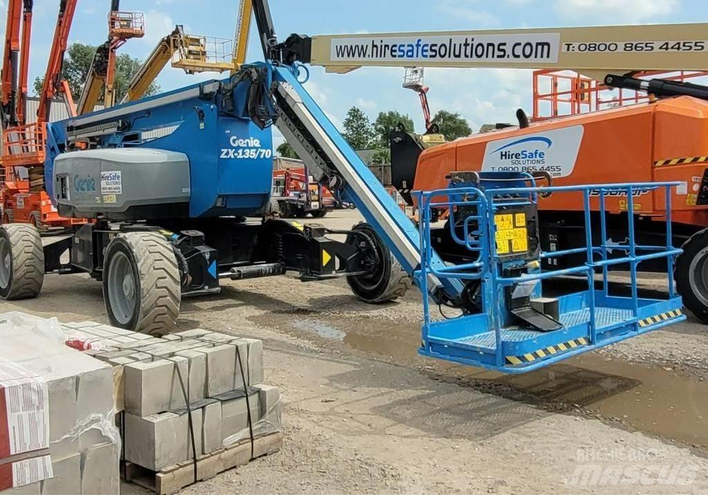 Genie ZX 135/70 관절형 전동이동 리프트