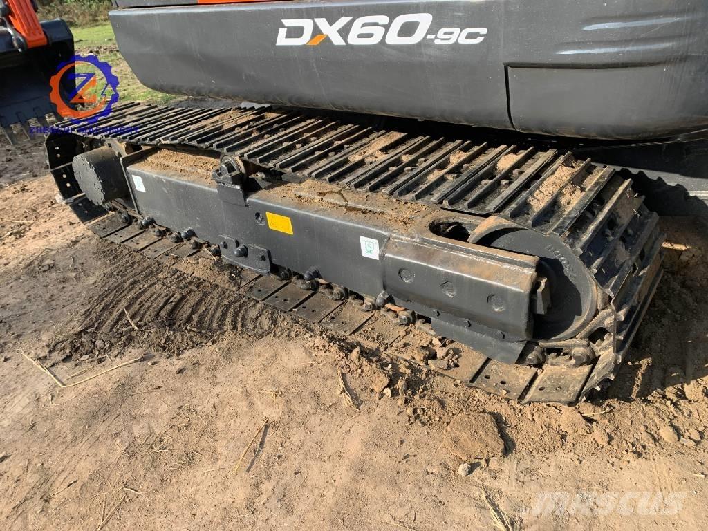 Doosan DX 60 소형 굴삭기 7톤 미만