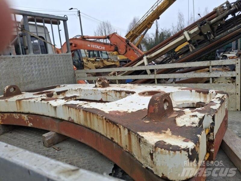 Krupp KMK 3040 A/T 크레인
