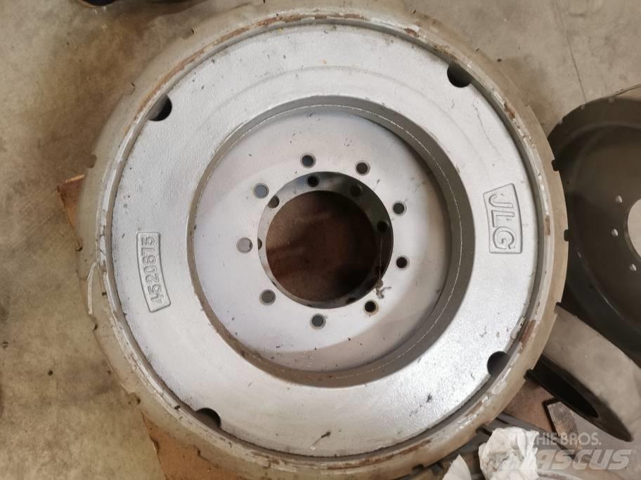 JLG E 300 AJP 타이어, 휠 및 림