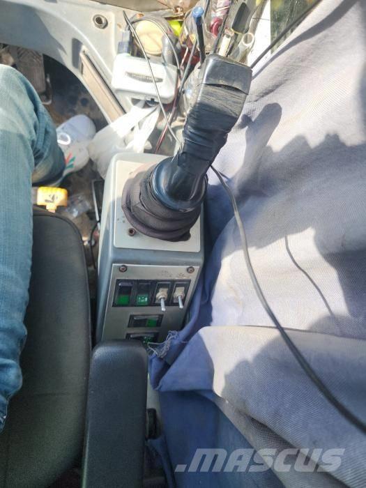 Demag AC 100 A/T 크레인