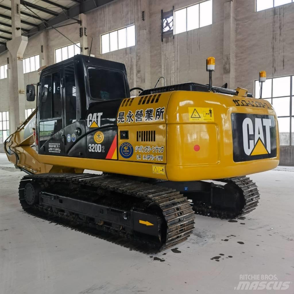 CAT 320 D2 대형 굴삭기 29톤 이상