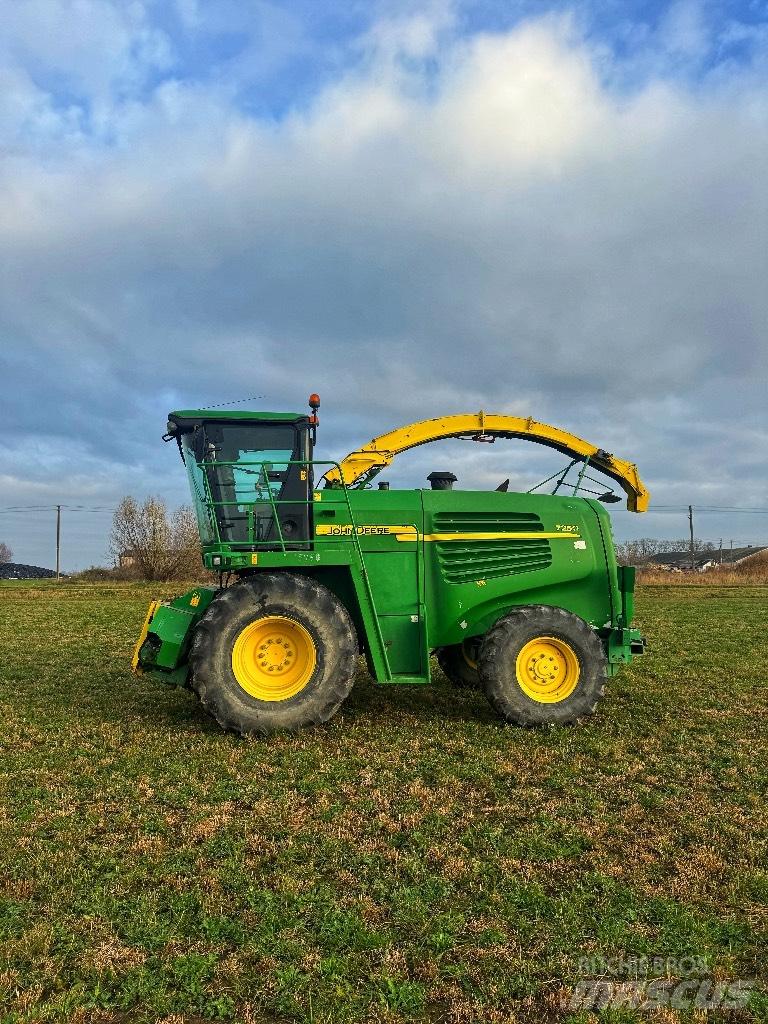 John Deere 7250 목초 수확기