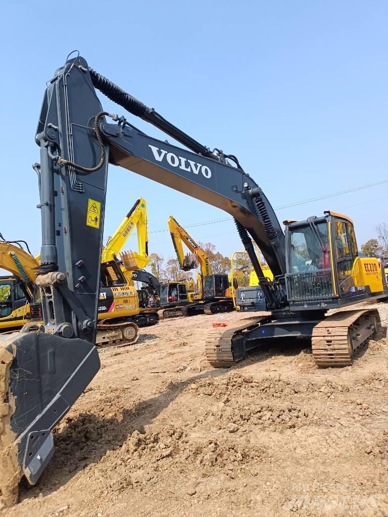 Volvo EC 220 대형 굴삭기 29톤 이상