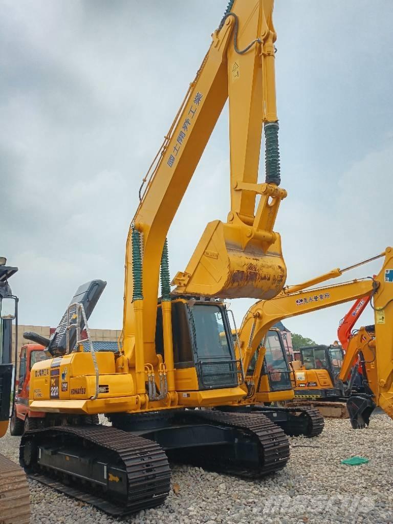 Komatsu PC 220-8 대형 굴삭기 29톤 이상