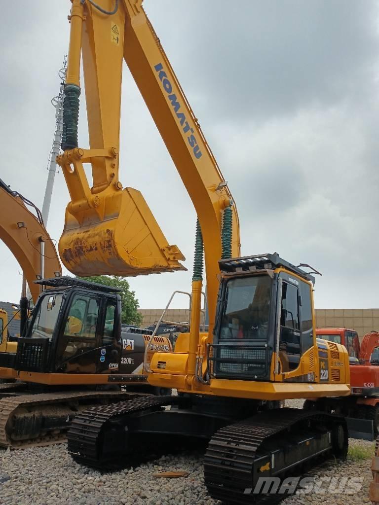 Komatsu PC 220-8 대형 굴삭기 29톤 이상