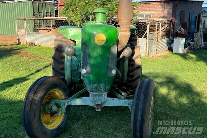 John Deere Lance 트랙터