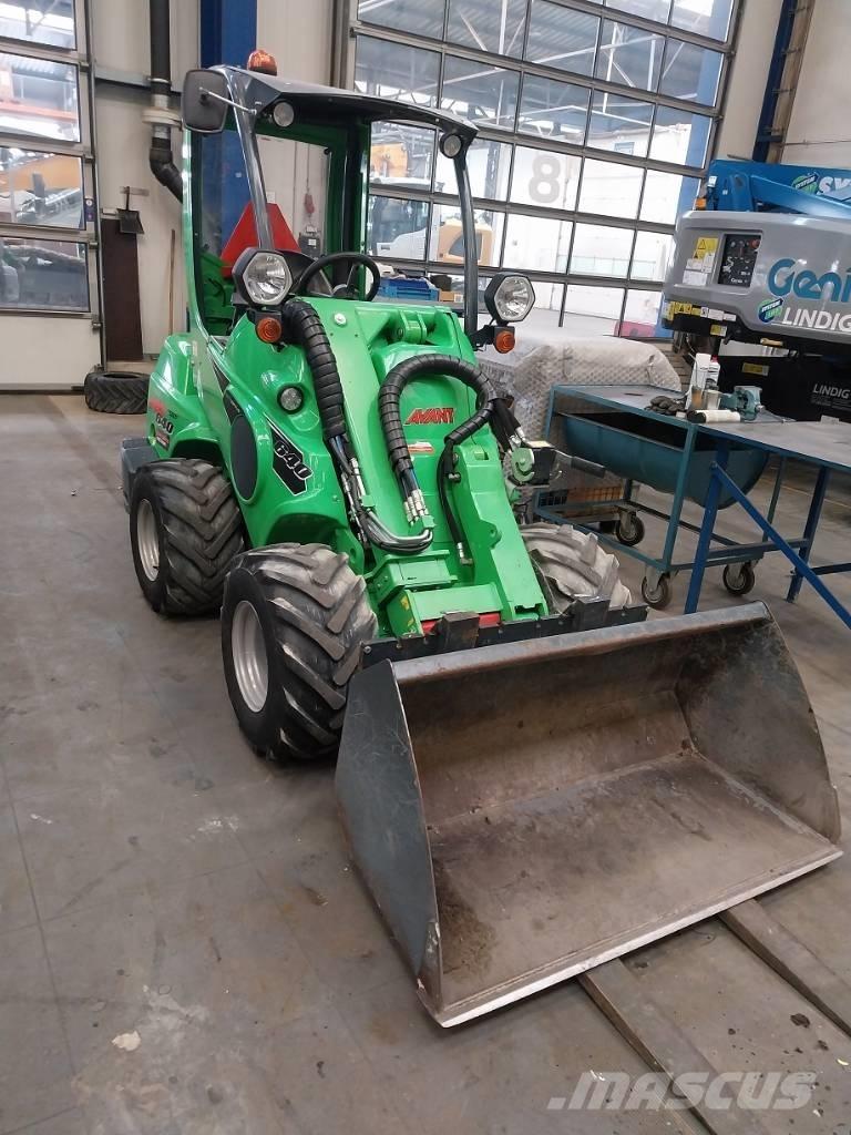 Avant 640  스키드로더