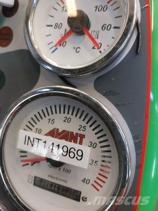 Avant 640  스키드로더