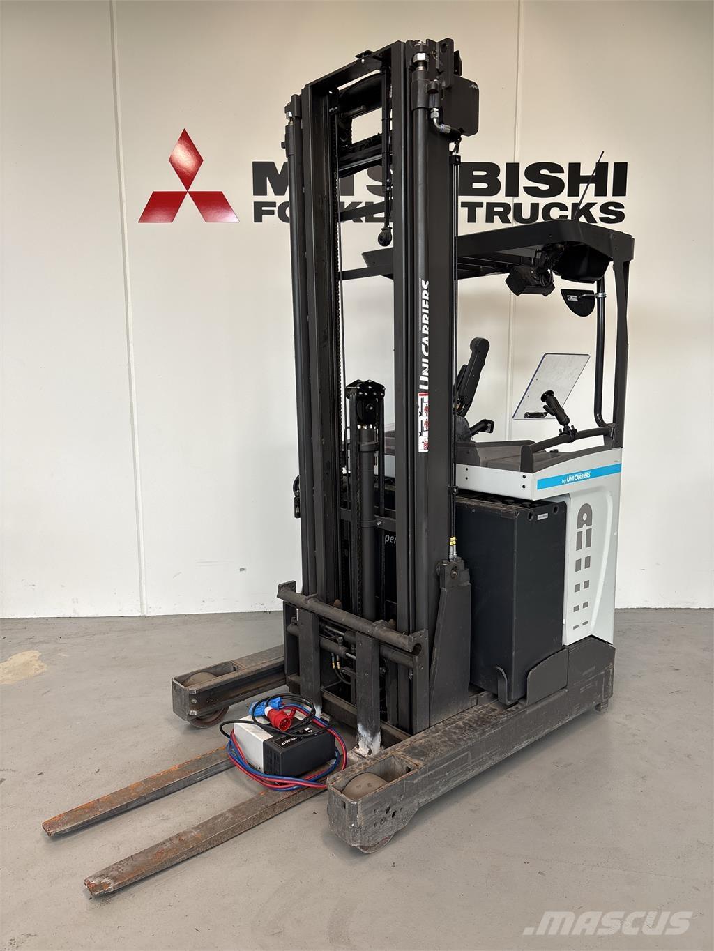 Atlet UMS160 리치 트럭