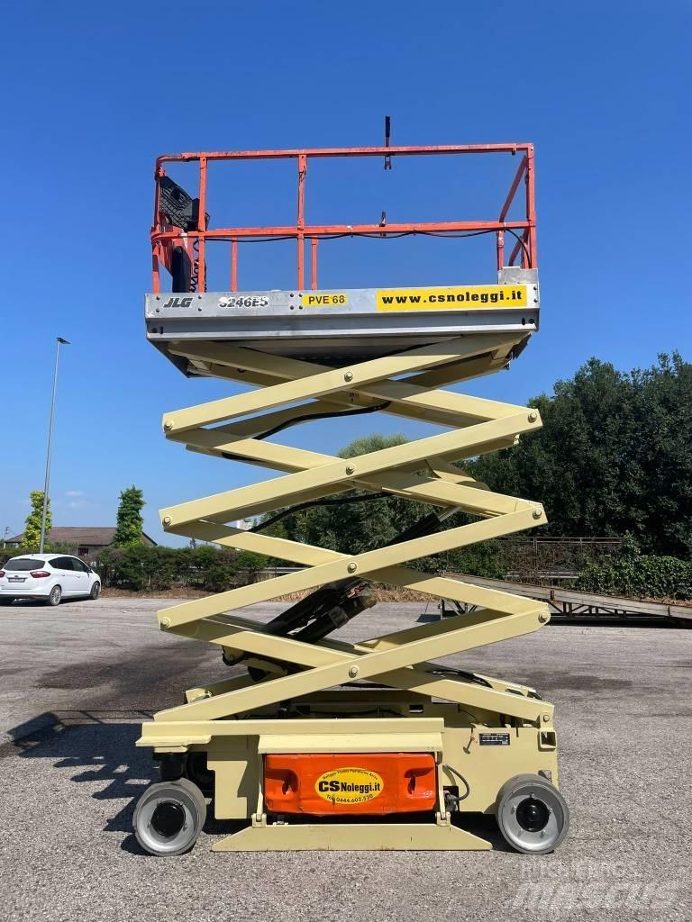 JLG 3246 ES 가위형 리프트