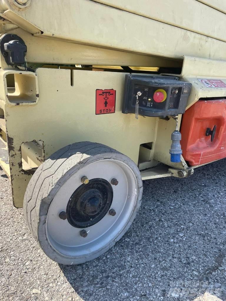 JLG 3246 ES 가위형 리프트