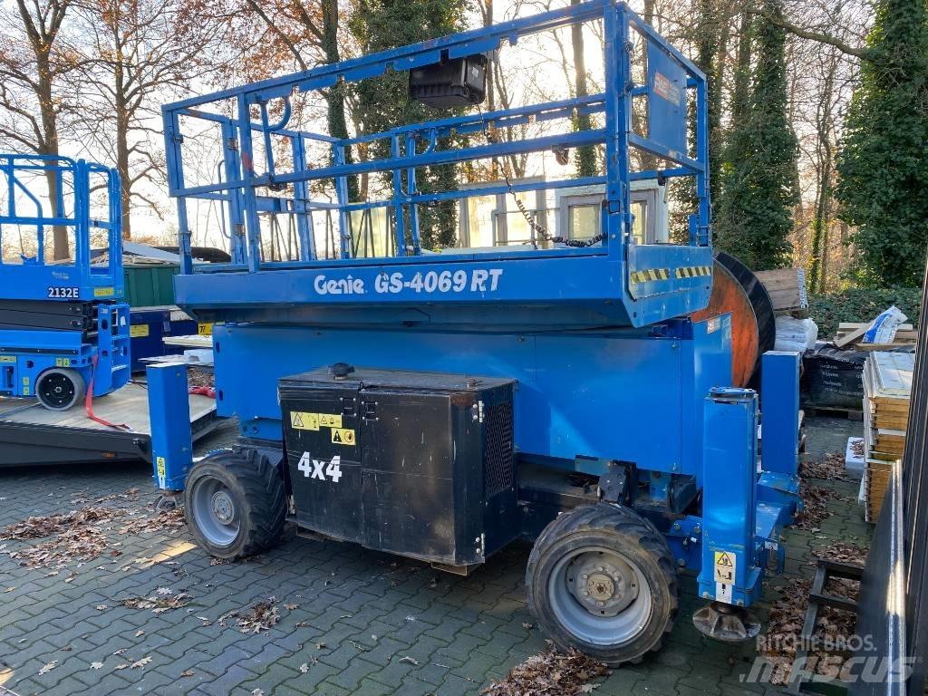 Genie GS 4069 RT 가위형 리프트