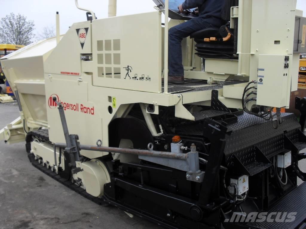 ABG Titan 2820 아스팔트 포장장비