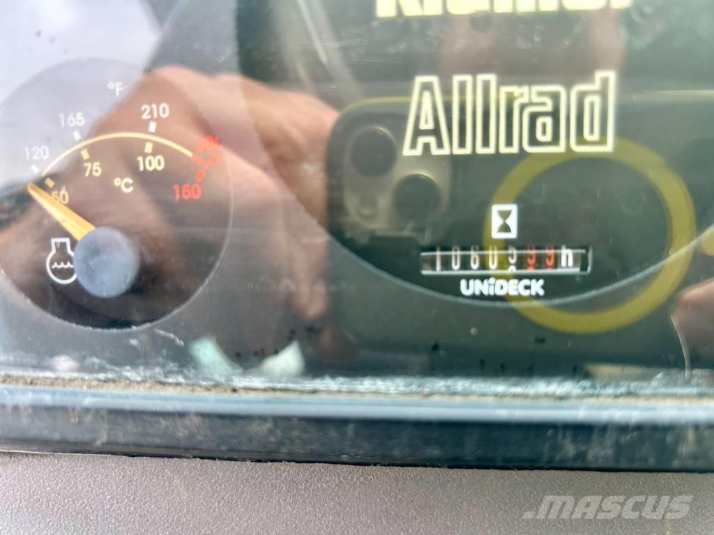 Kramer 320  휠로우더