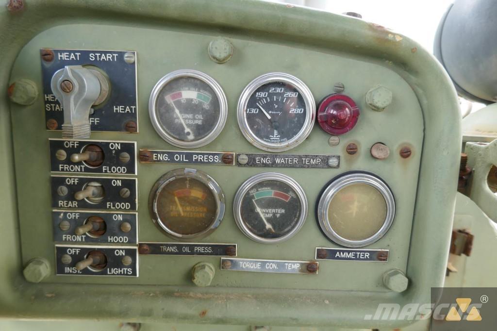 CAT D7F Ex-army 크롤러 도저