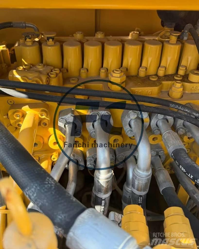 CAT 330 대형 굴삭기 29톤 이상