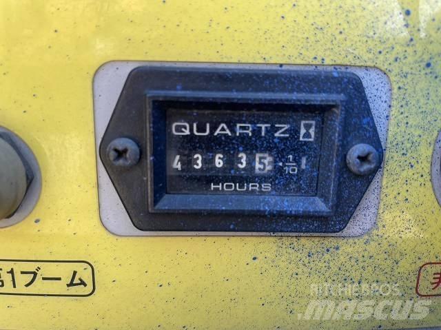 Maeda HF090-3 관절형 전동이동 리프트