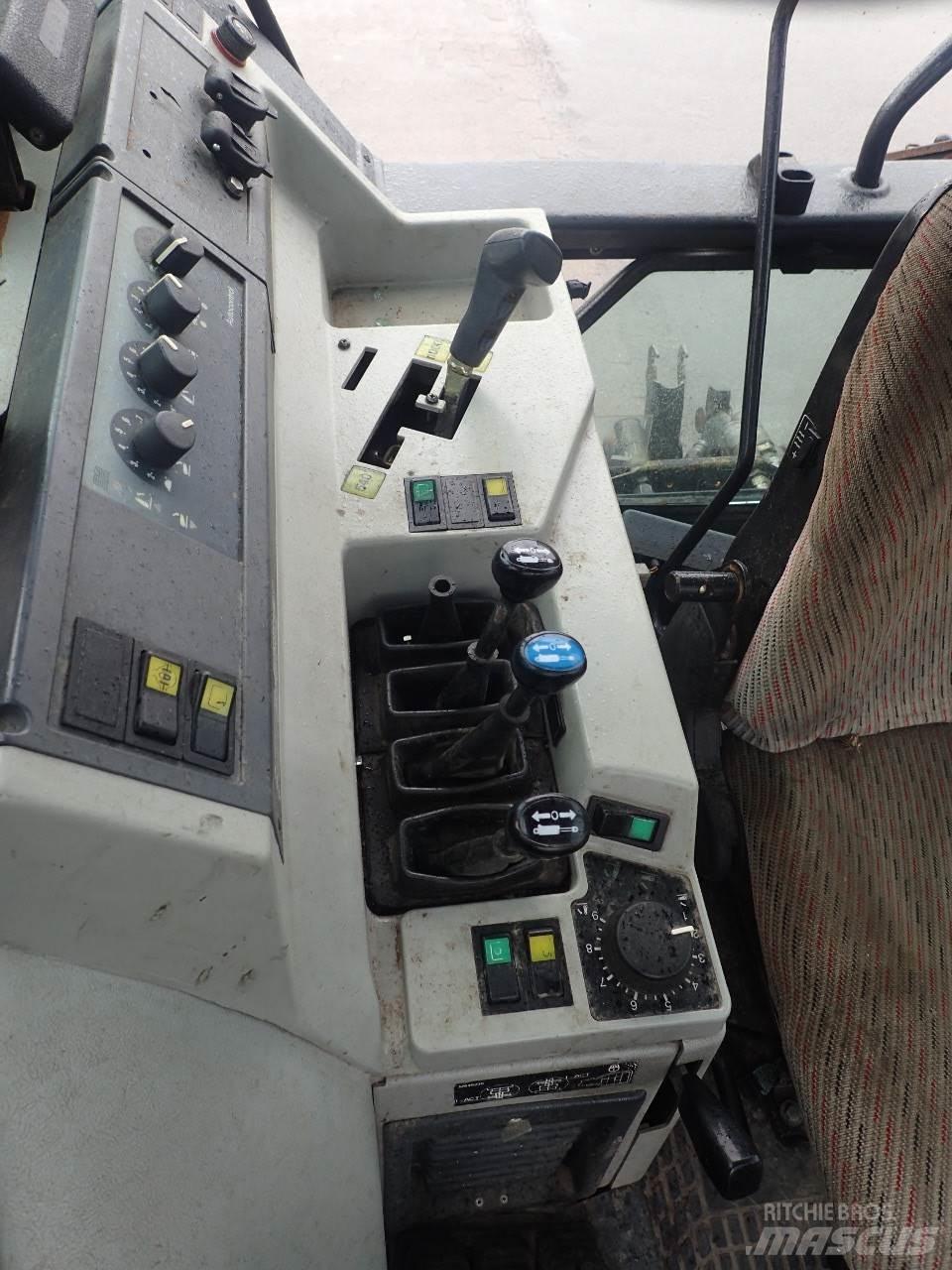 Valtra 8150 트랙터