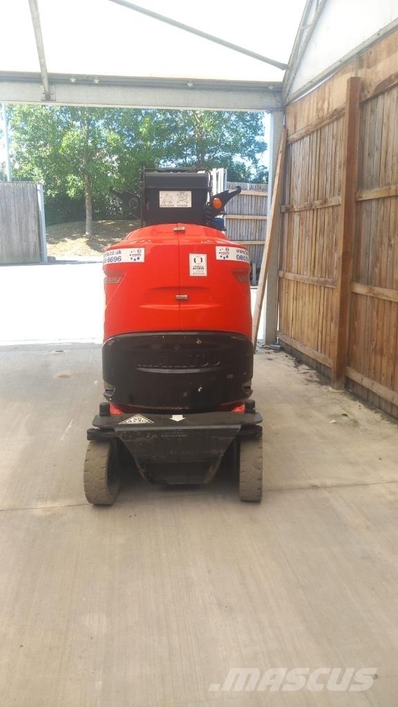 Manitou 100 VJR 인원/화물 앨리베이터