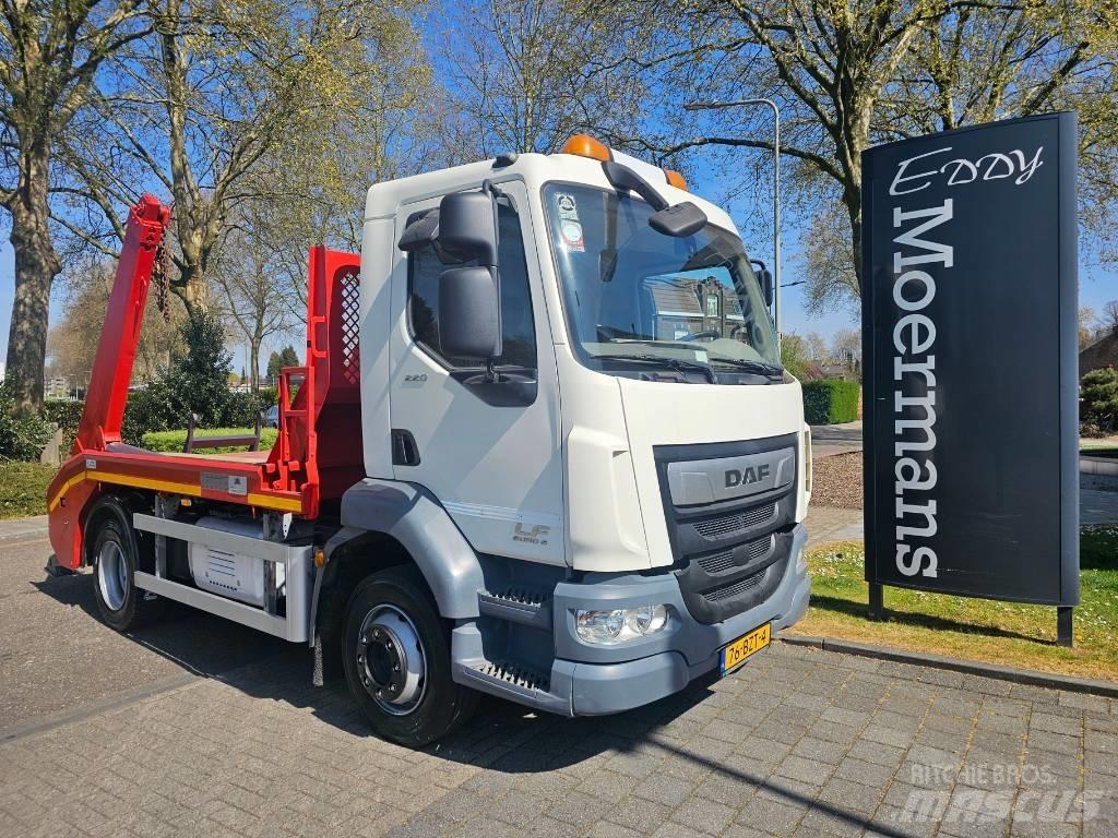 DAF LF 220 스킵 로더 트럭