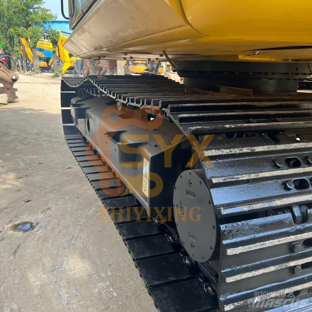 Komatsu PC 130 대형 굴삭기 29톤 이상