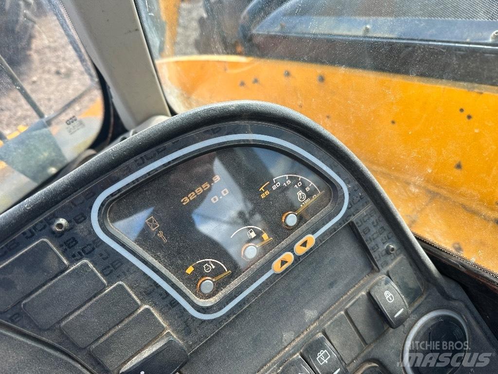 JCB 533-105 텔러 핸들러