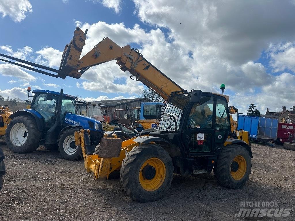 JCB 533-105 텔러 핸들러