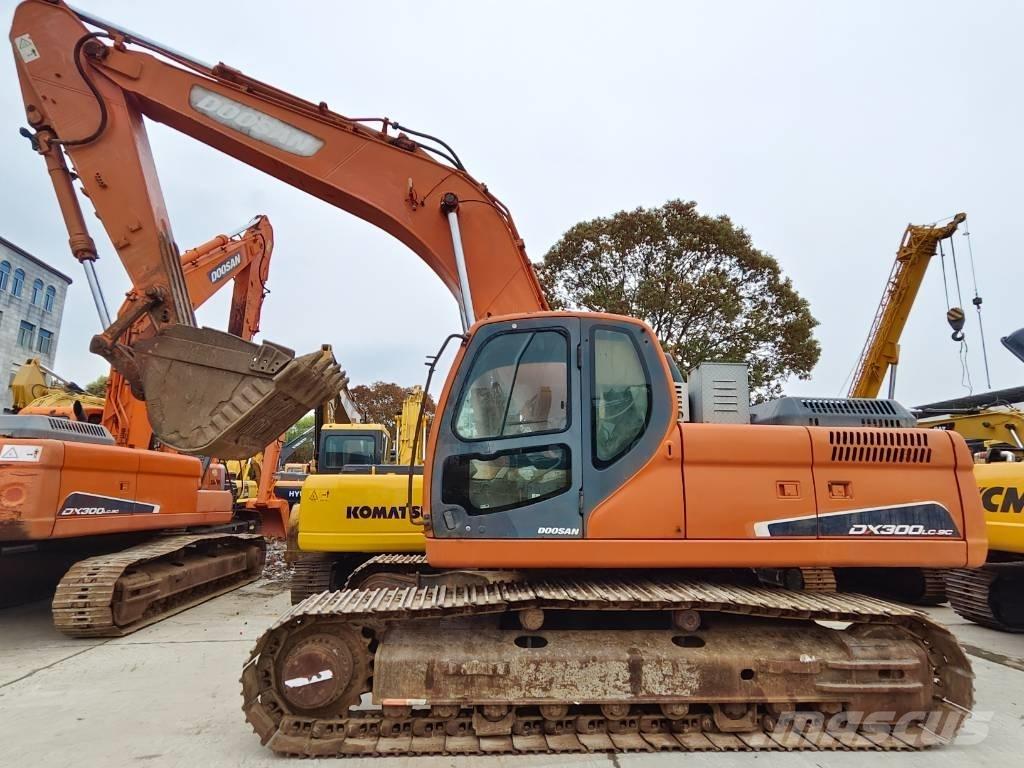 Doosan DX 300 LC 대형 굴삭기 29톤 이상