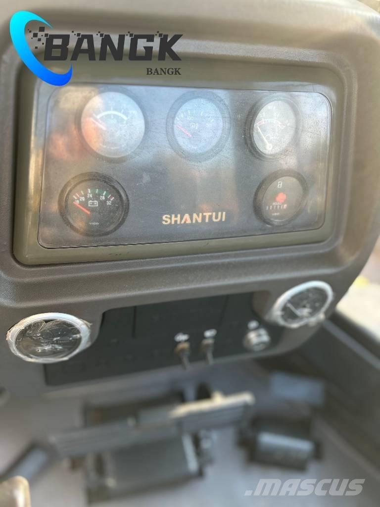 Shantui SD 16 크롤러 도저