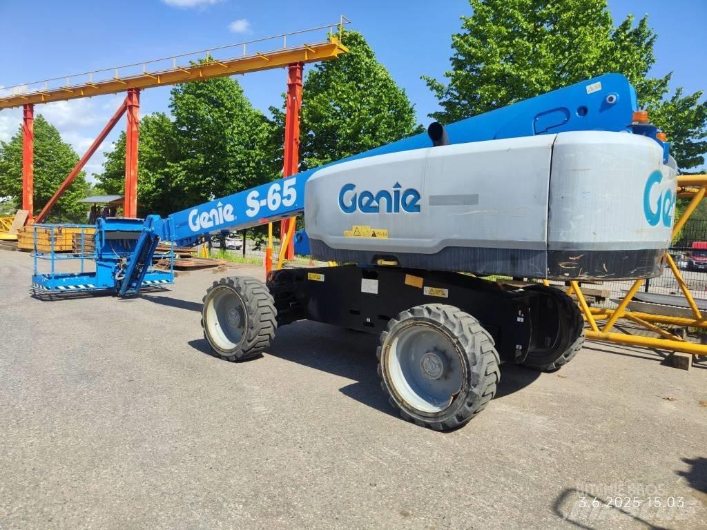 Genie S 65 관절형 전동이동 리프트