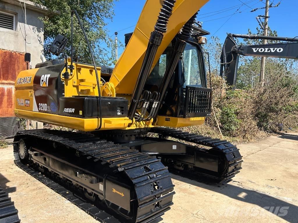 CAT 320D2L 대형 굴삭기 29톤 이상