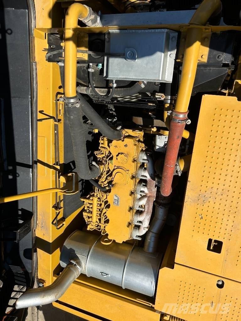 CAT 320D2L 대형 굴삭기 29톤 이상