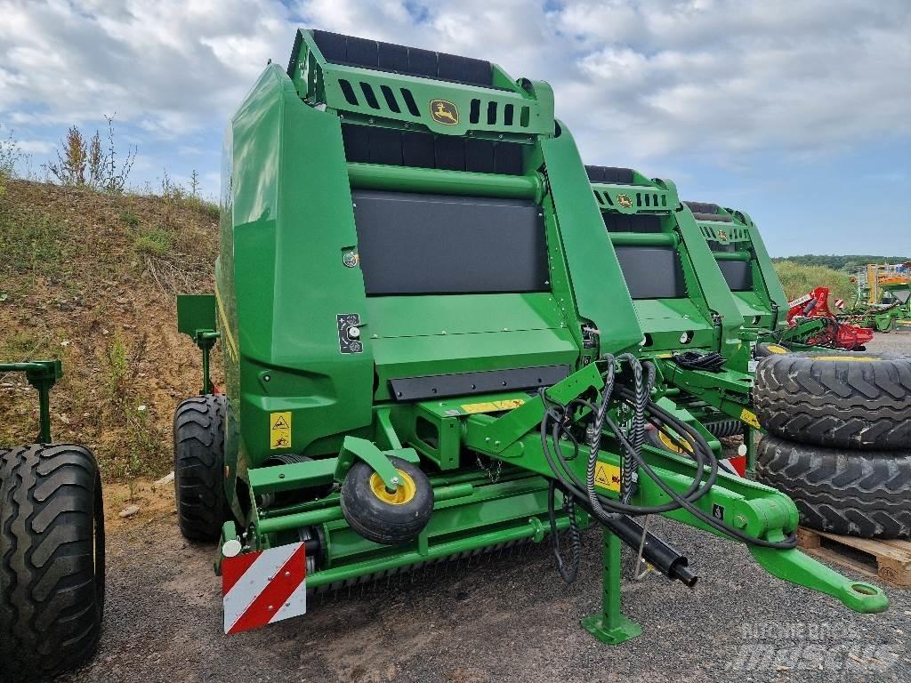 John Deere V461M 원형 곤포기