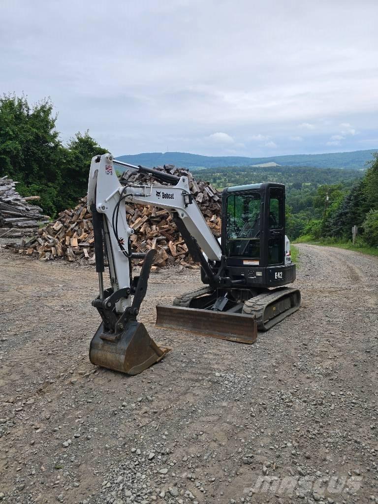 Bobcat E42 소형 굴삭기 7톤 미만