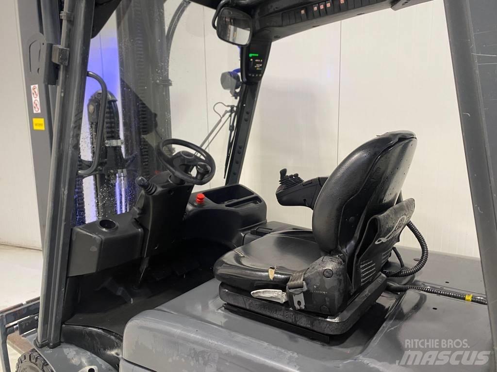 Linde E30L-01 전동 지게차