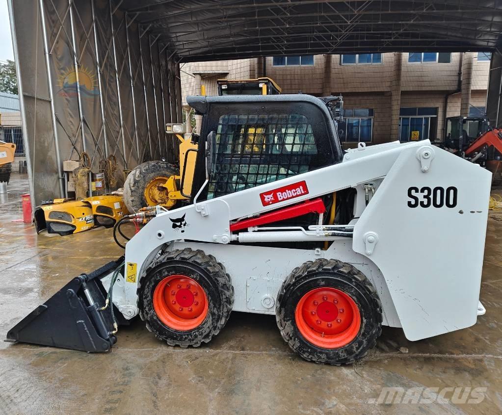 Bobcat S 300  스키드로더