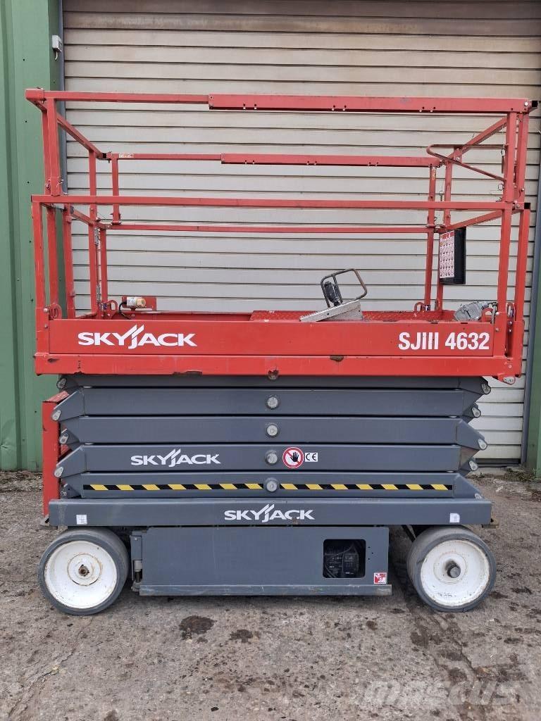SkyJack SJ III 4632 가위형 리프트